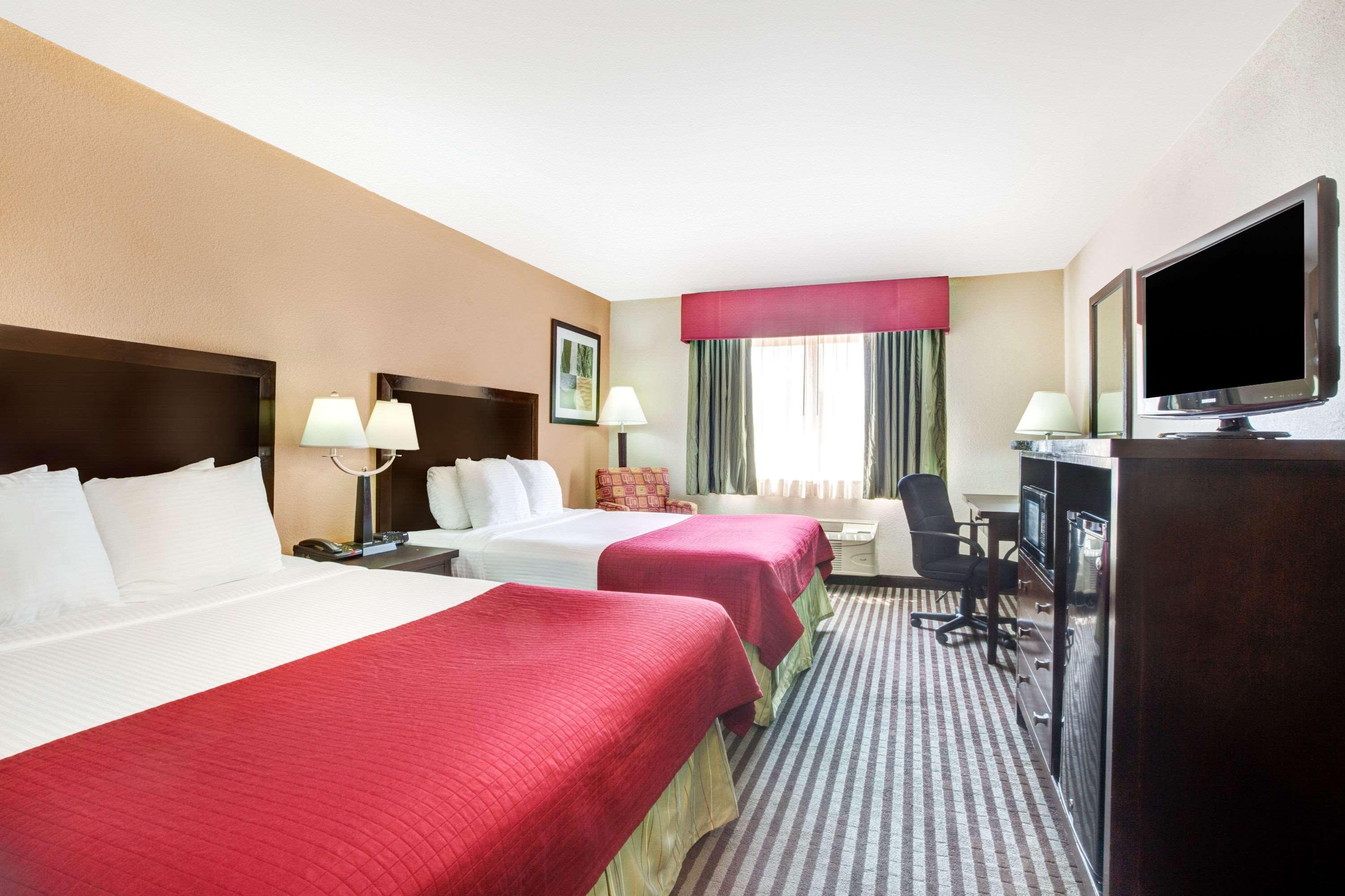 Baymont By Wyndham Dallas/ Love Field Buitenkant foto